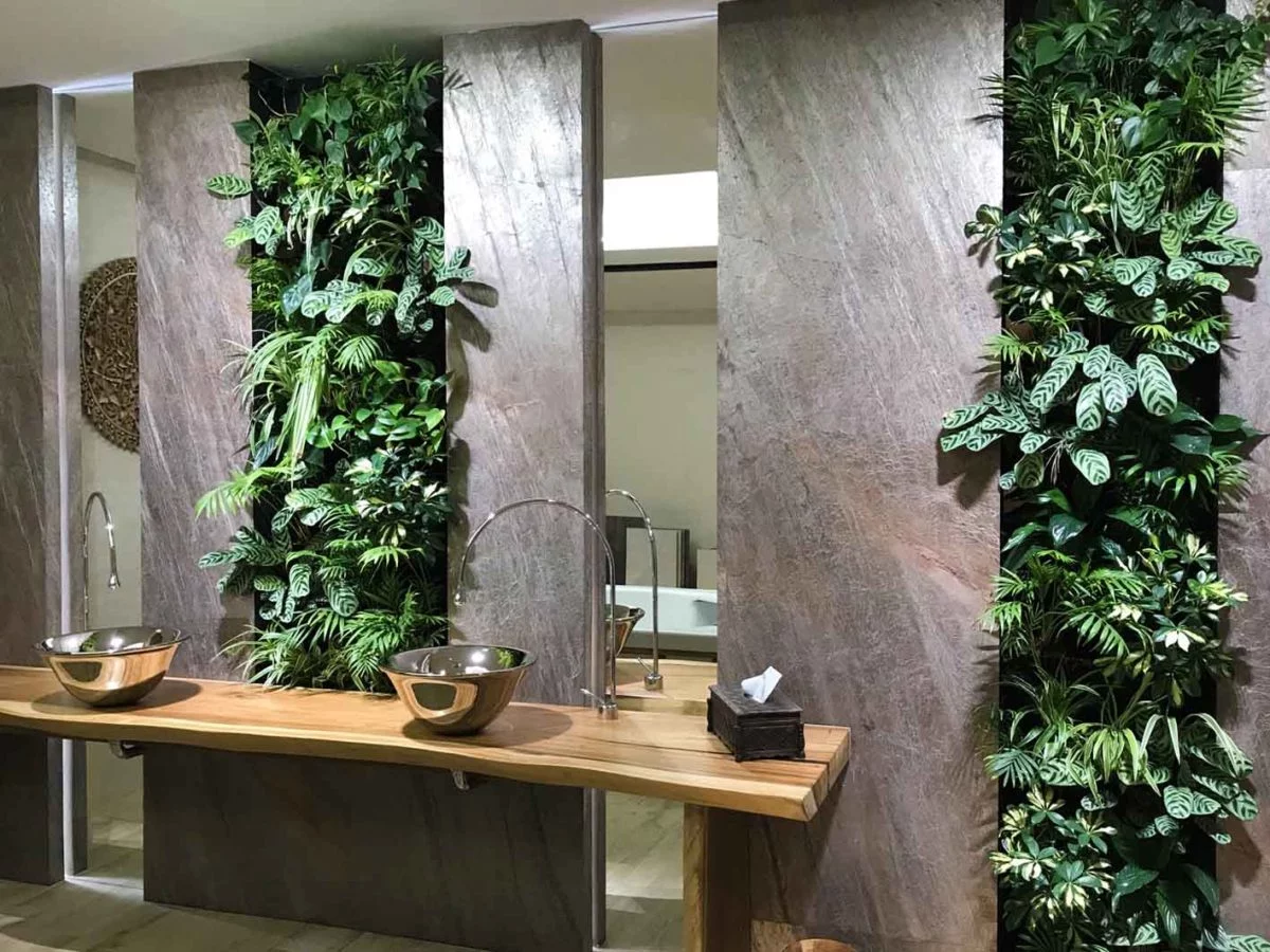 Dara interier, Modřice, květinový obraz - Luxusní vertikální obraz z živých rostlin pro moderní interiér Dara interier, Modřice - Luxusní vertikální obraz z živých rostlin pro moderní interiér